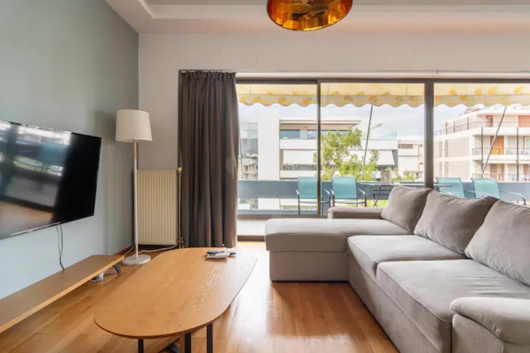 Βright Walled Designed Apt In Glyfada Center أثينا المظهر الخارجي الصورة