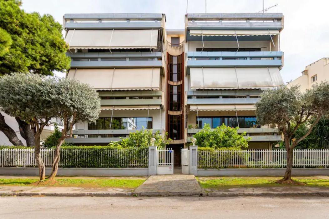 Βright Walled Designed Apt In Glyfada Center أثينا المظهر الخارجي الصورة